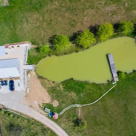 Lodge A Lakeview Carpinisu